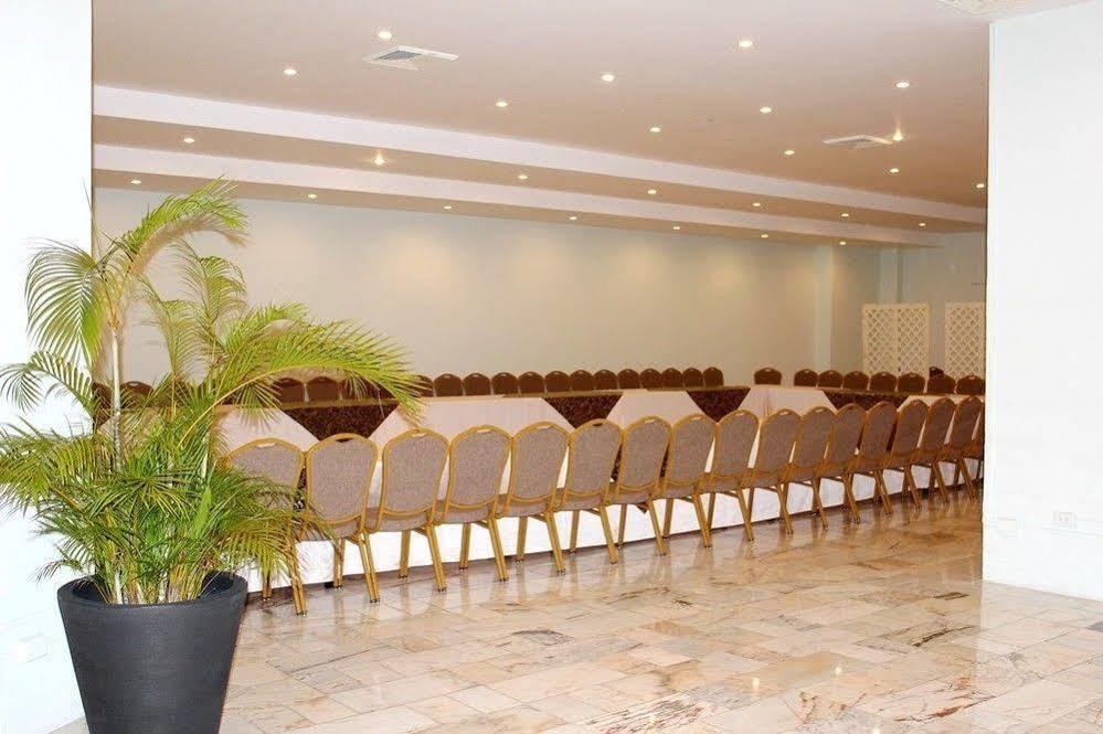 Torres De Alba Hotel & Suites Panamá Exteriér fotografie